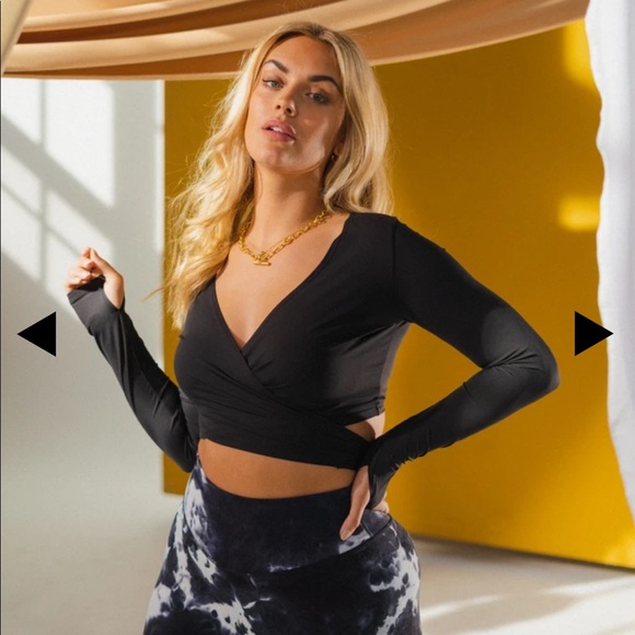 BALANCE ATHLETICA | Dancer Wrap Top - Midnight - Picture 1 of 4
